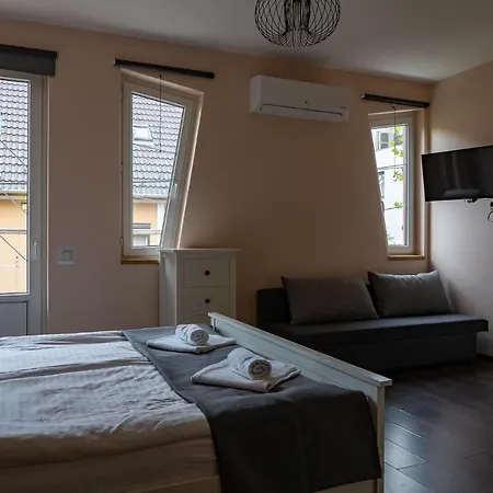 Accomo Apartmanhaz Appart hôtel 3*