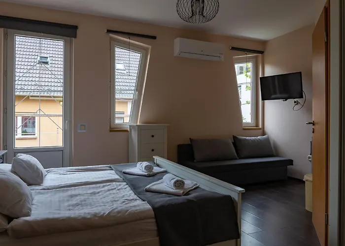 Accomo Aparthotel 3*